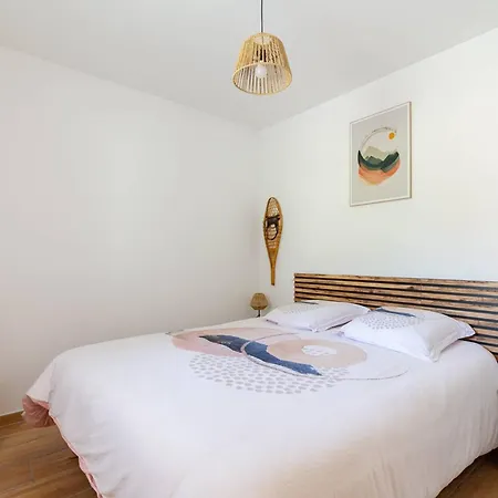 شقة 5 Personnes Avec Wifi, Parking, Proche Du A - Fr-1-695-78 *