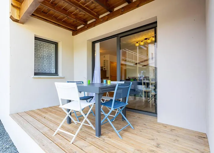 5 Personnes Avec Wifi, Parking, Proche Du A - Fr-1-695-78 아파트 Génos